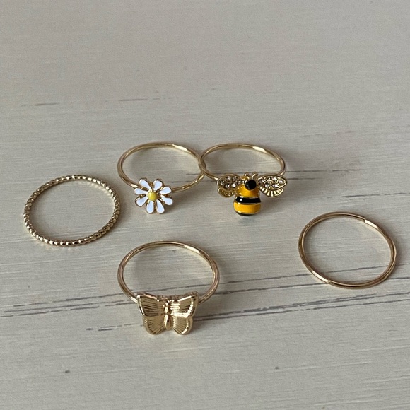 NWOT Madewell set of five bohemian bumble bee butterfly gold rings - Picture 3 of 6